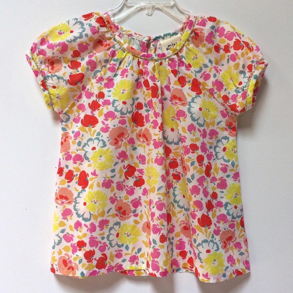 HP🎉 Mini Boden Flowery Top Size 4 - 5